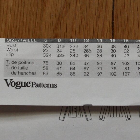 Vintage Vogue Anne Klein Patterns - Picture 4 of 9